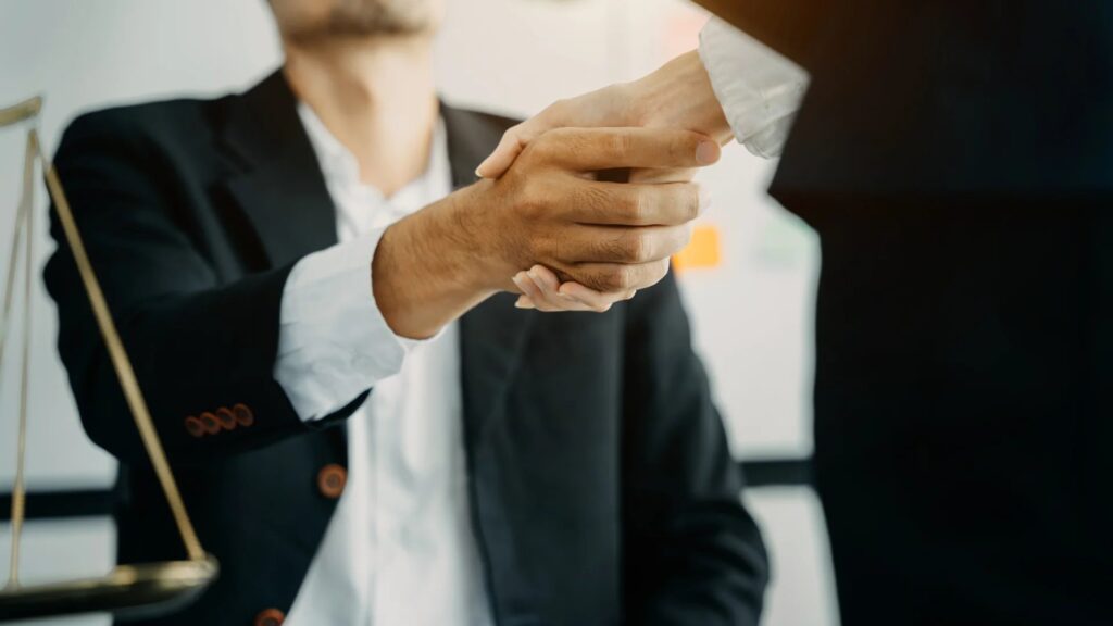 What To Do If an Insurance Adjuster Calls Immediately After a Fall at a Business in Philly